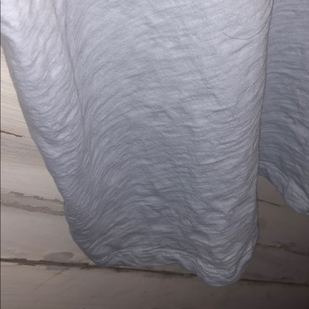 H&M Basic Tee - Picture 3 of 3